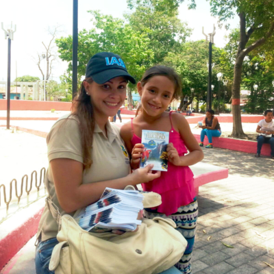 TWTH distributes booklets around Venezuela